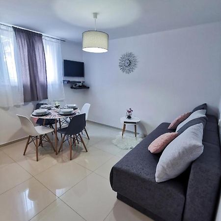 Apartment P&M Pula Exterior photo